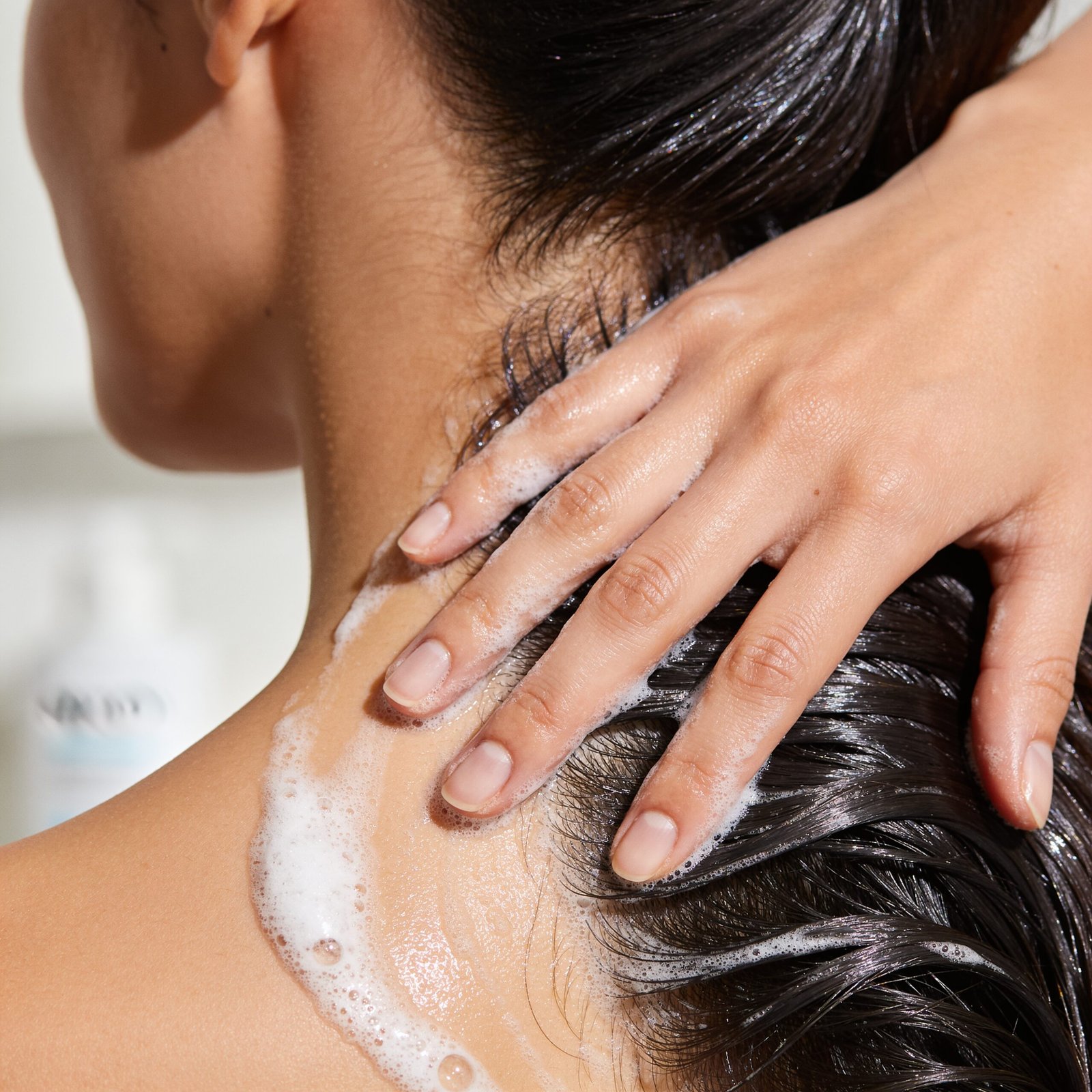 scalp shampoo in action